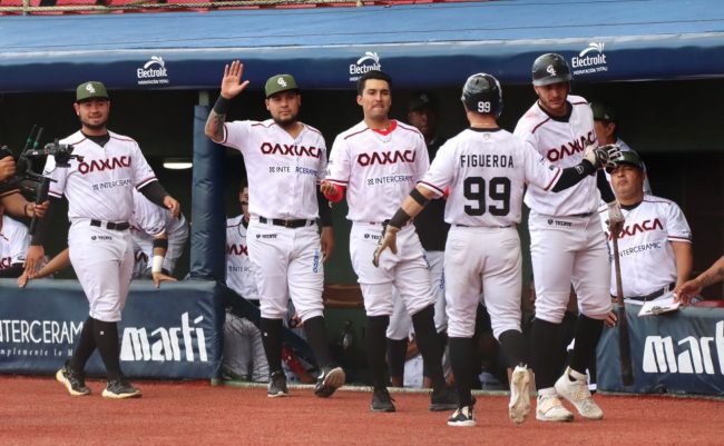 Guerreros de Oaxaca vs. Leones de Yucatán, juego 38, 2o de la serie, serie empatada, 16×2, 8 del 040622 en Oaxaca