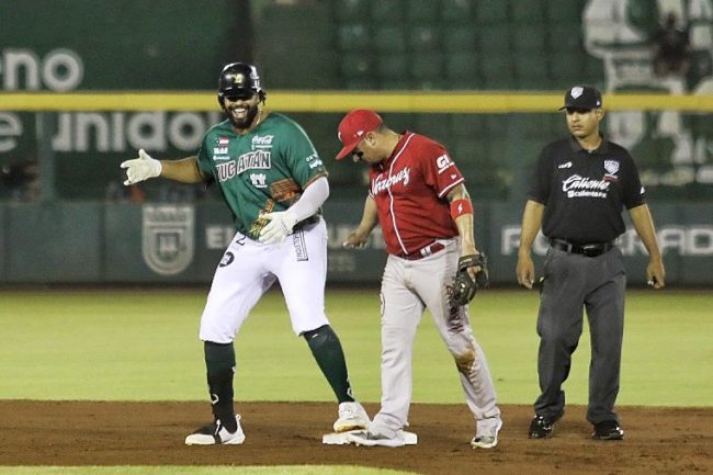 Leones de Yucatán vs. Águila de Veracruz, juego 46, 1o de la serie, 5×2 del 140622 en Mérida, Art Charles