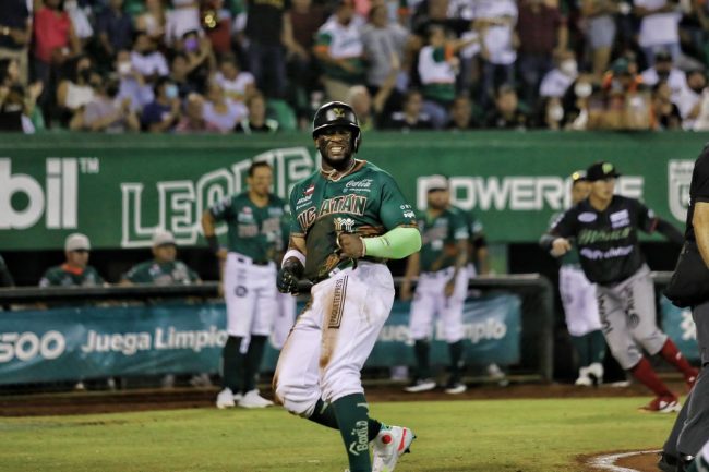 Leones de Yucatán vs. Diablos Rojos del México, juego 54, 3o de la serie, serie para los Leones, 2×1, del 270622 en Mérida, Yadir Drake