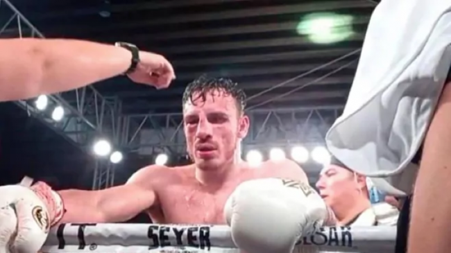 Rafael Amarillas vs. Omar Chávez jr. gdu 10 2 del 180622 en Culiacán, Omar todo madreado