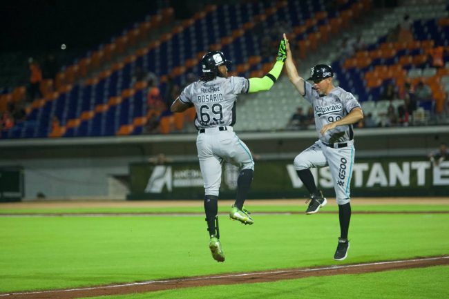 Saraperos de Saltillo vs. Tigres de Quintana Roo, juego 41, 2o de la serie, serie empatada 13×10, del 080622 en Cancún