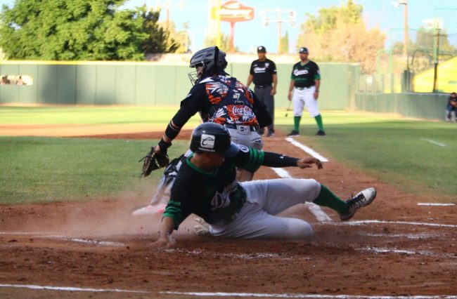 Tigres de Quintana Roo vs. Generales de Durango, juego 50, 2o de la serie, serie para los Tigres, 8×2 4 del 220622 en Durango, muy buena foto