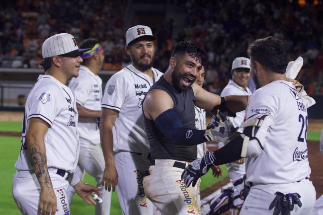 Tigres de Quintana Roo vs. Leones de Yucatán, juego 55 para ambos, 1o de la serie, 4×3 del 280622 en Cancún extrainnings en el 8avo, Alejandro Robles