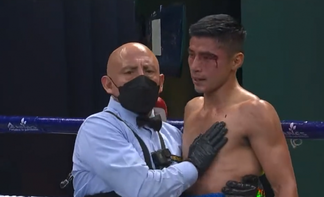Ángel Camaleón Ayala vs. Migue Joyita Herrera gkot 1 al 1 19 del del 210722 en Ciudad de México, con réferi Alfredo Uruzquieta
