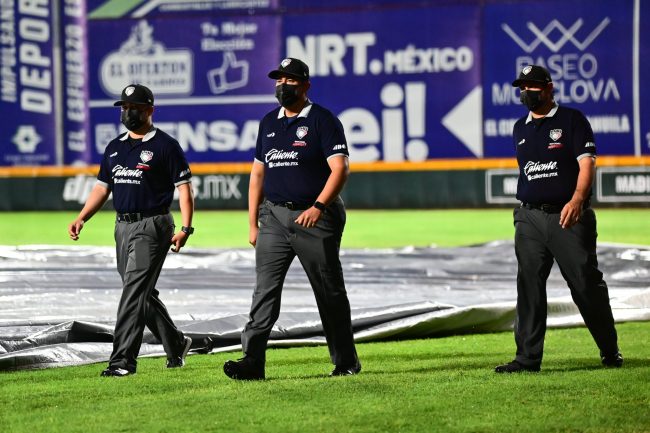Leones de Yucatán vs. Acereros de Monclova, juego 74, 3o de la serie, serie para Monclova 2-0, juego suspendido por lluvia del 210722 en Monclova