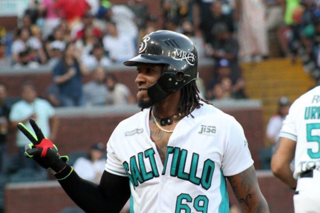 Saraperos de Saltillo vs. Tigres de Quintana Roo, juego 71, 2o de la serie, serie empatada, 16×5, 15 del 160722 en Saltillo, Rainel Rosario, jonrones 32 y 33, líder de la liga