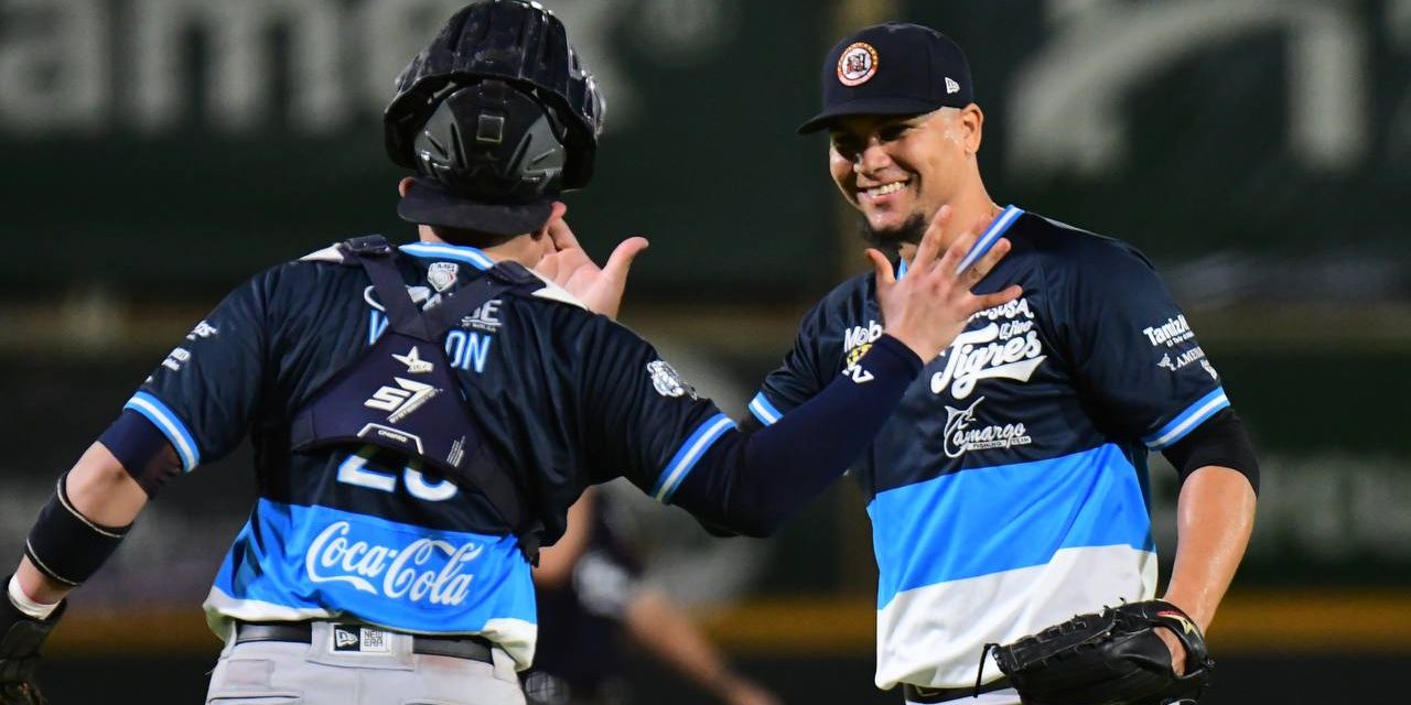 Tigres de Quintana Roo vs. Algodoneros del Unión Laguna, juego 74, 2o de la serie, 5×0, del 200722 en Torreón, Pedro Fernández, abridor y ganador toda la ruta 7-3, con Alexis Wilson