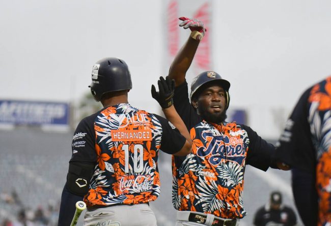Tigres de Quintana Roo vs. Algodoneros del Unión Laguna, juego 75, 3o de la serie, barrida de los Tigres, 4×3, del 210722 en Toreeón, Olmo Rosario