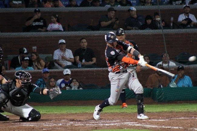 Tigres de Quintana Roo vs. Saraperos de Saltillo, juego 70, 1o de la serie, 9×5 5 del 150722 en Saltillo