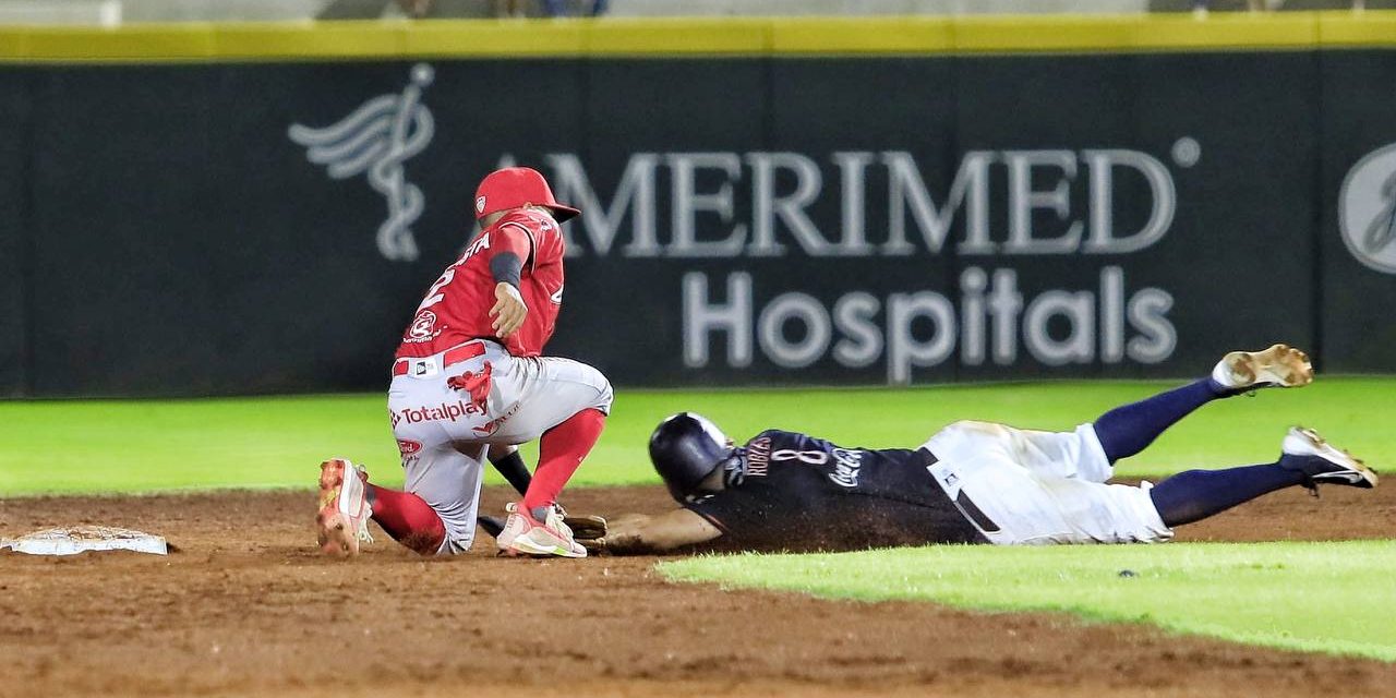 Águila de Veracruz vs. Tigres de Quintana Roo, juego 88, 1o doble cartelera, 1o de la serie, 5×3, 1 del 060822 en Cancún, Alex Robles barriéndose