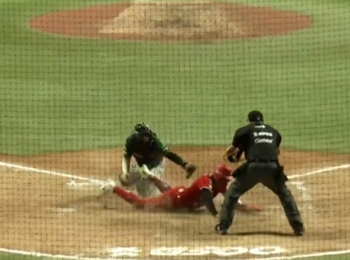 Diablos Rojos del México vs. Leones de Yucatán, juego 1 serie del sur, 11×10 en 11 innings, juego épico, del 300822 en Ciudad de México, carrera del empate a 10