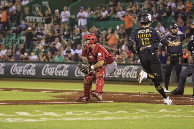 Leones de Yucatán vs. Águila de Veracruz, juego 85, 2o de la serie, serie empatada, 3×0, del 030822 en Mérida, Joshua Fuentes con Alan Espinoza