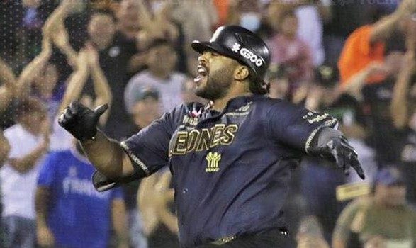 Leones de Yucatán vs. Tigres de Quintana Roo, 2o juego 2o play off, 5×4, 210822 en Mérida, Art Charles