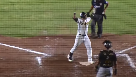 Pericos de Puebla vs. Leones de Yucatán, 2o juego 1er play off, serie empatada, 7×6 del 110822 en Puebla