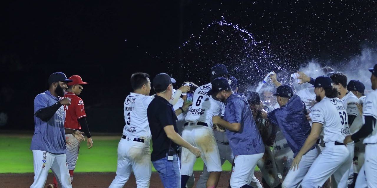Tigres de Quintana Roo vs. Águila de Veracruz, juego 90, 3o de la serie, última de la temporada regular, serie para los Tigres, 3×2, del 070822 en Cancún,