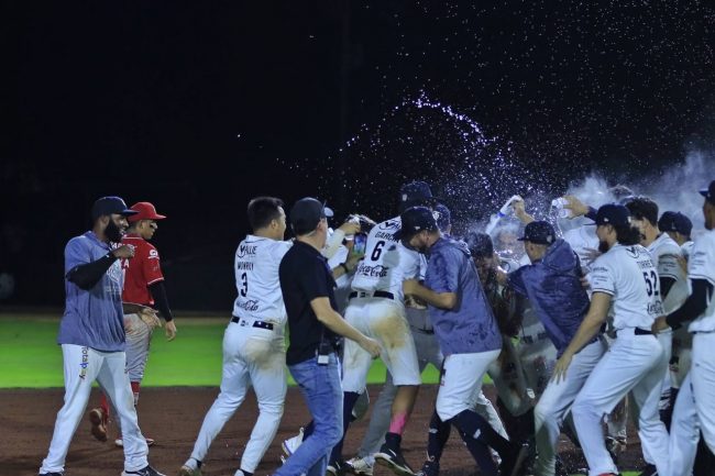 Tigres de Quintana Roo vs. Águila de Veracruz, juego 90, 3o de la serie, última de la temporada regular, serie para los Tigres, 3×2, del 070822 en Cancún,