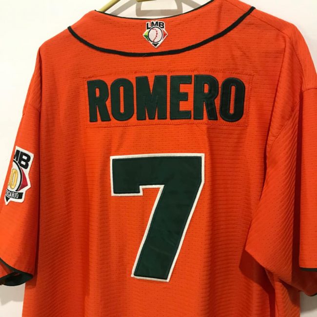 Willie Romero, uniforme con los Leones de Yucatán