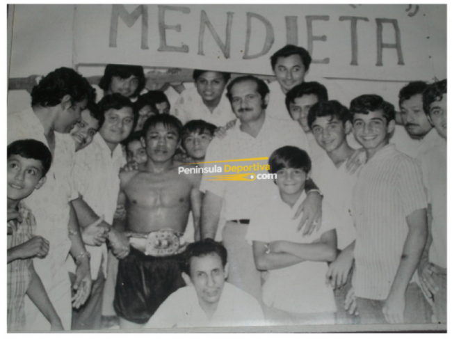 don William Abraham Dáguer, Antonio Zorro Franco, Antonio Abraham Xacur, Juan José Abraham Achach y Héctor Mendieta con marca de agua