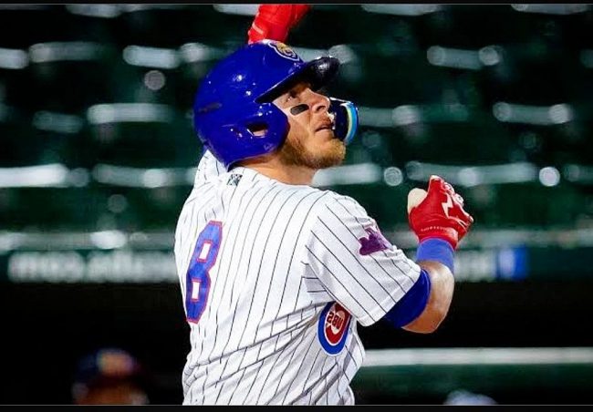Esteban pony quiroz con uniforme de los Cachorros