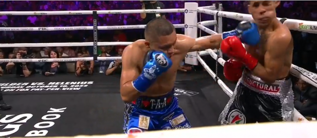 Isaac Pitbull Cruz vs. Eduardo Zurdito Sánchez gkot 2 del 040922 en Los Ángeles, presunta eliminatoria por el cetro mundial ligero del cmb