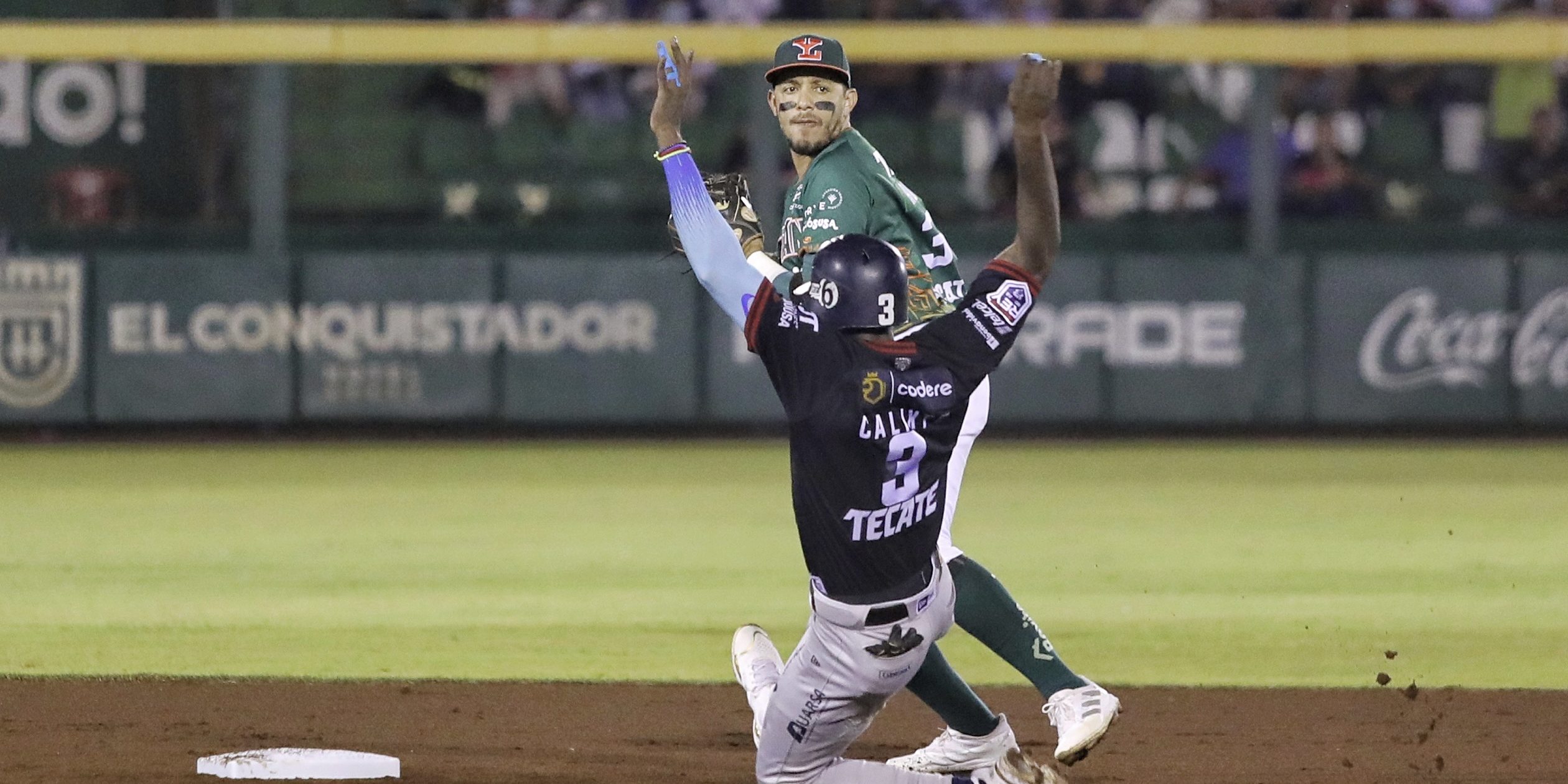 Leones de Yucatán vs. Sultanes de Monterrey, juego 3, Serie del Rey, ventaja 2-1, 6×1, del 140922 en Mérida, Cristhian Adames