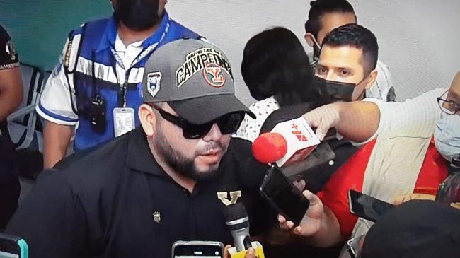 Luis Felipe Pepón Juárez, entrevistado al llegar al apto de Mérida tras ganar campeonato 2022, del 200922