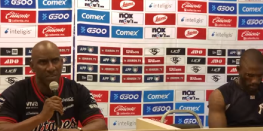 Sultanes de Monterrey vs. Leones de Yucatán, 1er juego de la serie del rey, 4×3, 10 del 100922 en Monterrey, Roberto Kelly con Orlando Calixte, conferencia de prensa