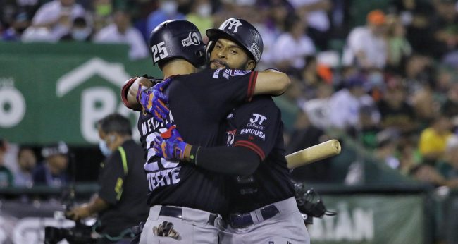 Sultanes de Monterrey vs. Leones de Yucatán, juego 5 de la Serie del Rey, ventaja 3-2, 6×3, 2 del 160922 en Mérida, Zoilo Almonte