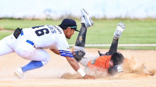 Leones de Umán vs. Generales de Tizimín, 4×2 liga invernal, del 291022 en Tizimín