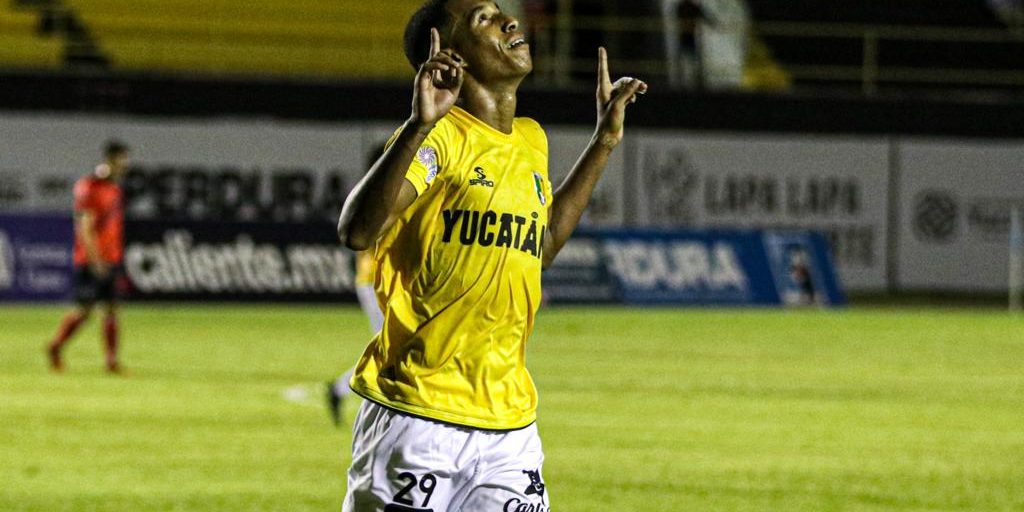 Venados de Yucatán vs. Coyotes de Tlaxcala, fecha 16 torneo de apertura liga de expansión 3-0 del 041022 en Mérida, Sleyther Lora