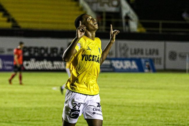 Venados de Yucatán vs. Coyotes de Tlaxcala, fecha 16 torneo de apertura liga de expansión 3-0 del 041022 en Mérida, Sleyther Lora