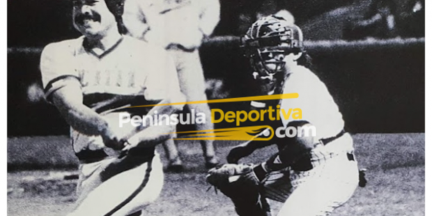 ray torres haciendo swing con marca de agua