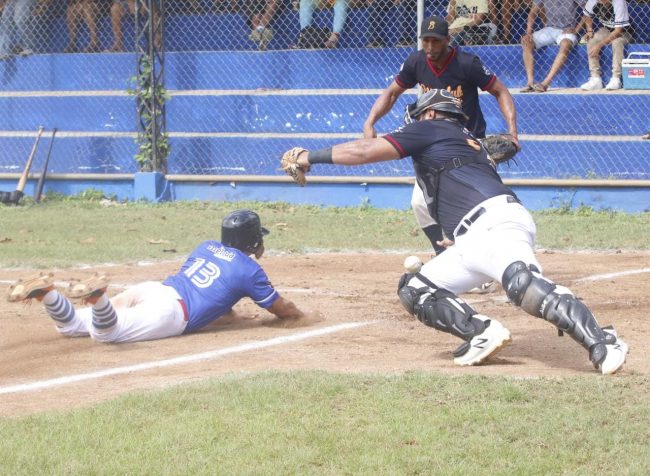 Azulejos de Dolores Otero vs. Bravos de Chicxulub, 3a semana, 2o de la serie, serie para los Azulejos, 14×13, del 211122 en la Dolores Orero, juego pospuesto por lluvia