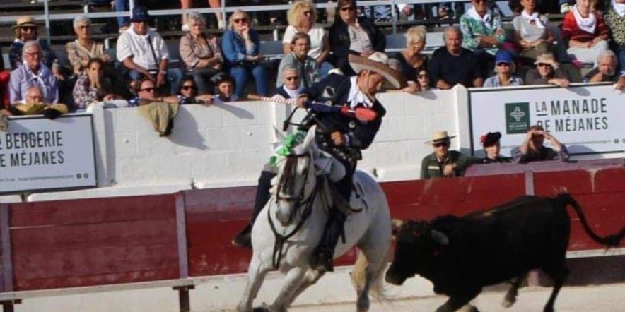 Cuauhtémoc Ayala cortó oreja en Mejanes, Francia, del 311022