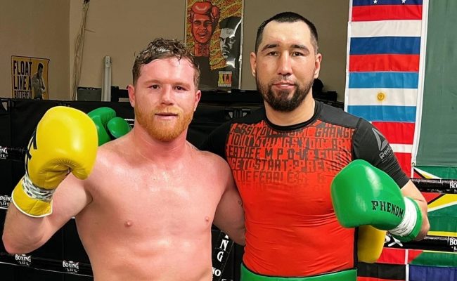 Saúl Canelo ÁLvarez con Aidos Yerbossynuly, sparring suyo noqueado y puesto en coma el 051122 en Minneapolis