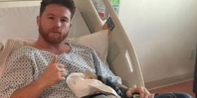 Saúl Canelo Álvarez en cama de hospital
