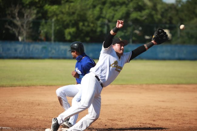 Senadores de la Morelos vs. Bravos de Chicxulub, 2o partido de la serie, serie empatada, 10×1, del 061122 en la Morelos
