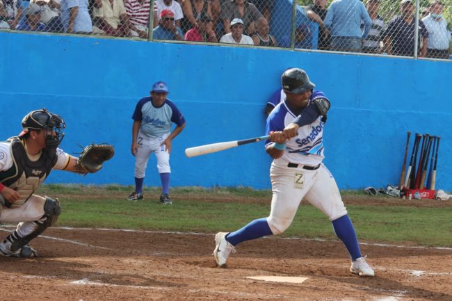 Senadores de la Morelos vs. Zorros de Pacabtún, 3a semana, juego 2, serie para los Senadores, 7×1, del 211122 en la Morelos, juego pospuesto por lluvia