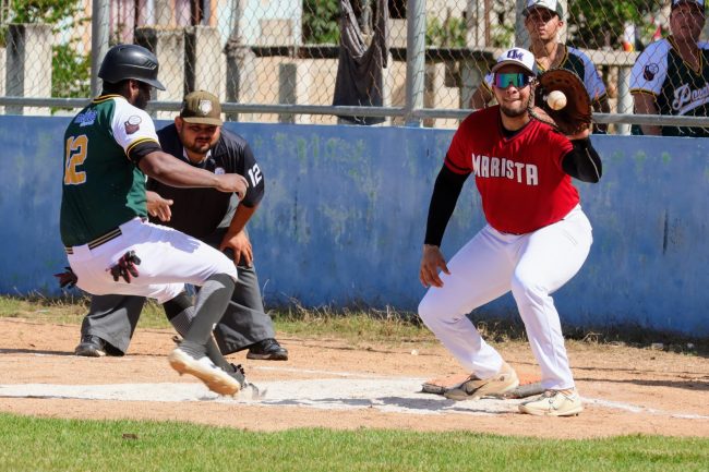 Universidad Marista vs. Zorros de Pacabtún, 2o de la serie, serie empatada, 10×2, del 061122 en Chichí Suárez