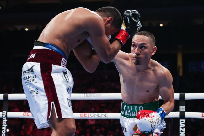 Juan Francisco Gallo Estrada vs. Román Chocolatito González III ganó vacante campeonato mundial súpermosca del CMB, del 031222 en Glendale, Arizona