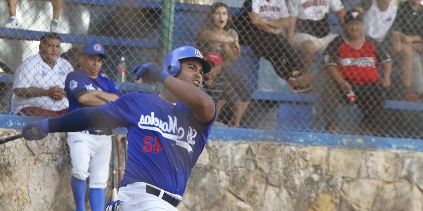 Senadores de la Morelos vs. Bravos de Chicxulub, 6a semana, 1er juego de la serie, 9×2, del 101222
