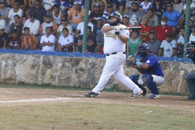 Bravos de Chicxulub vs. Senadores de la Morelos, 2o juego serie final, serie empatada, 10×2, del 290123 en Cordemex, se alarga a un 3er juego, Fabián Buffy Segovia