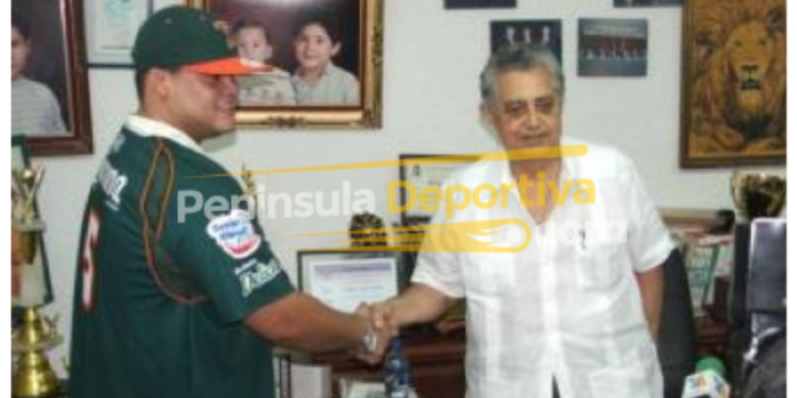 Gustavo Ricalde Durán con Fernando Valenzuela jr. última foto en vida pública