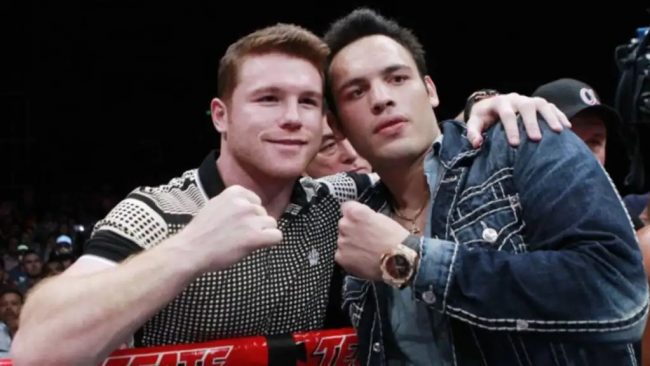Julio César Chávez jr. con Saúl Canelo Álvarez