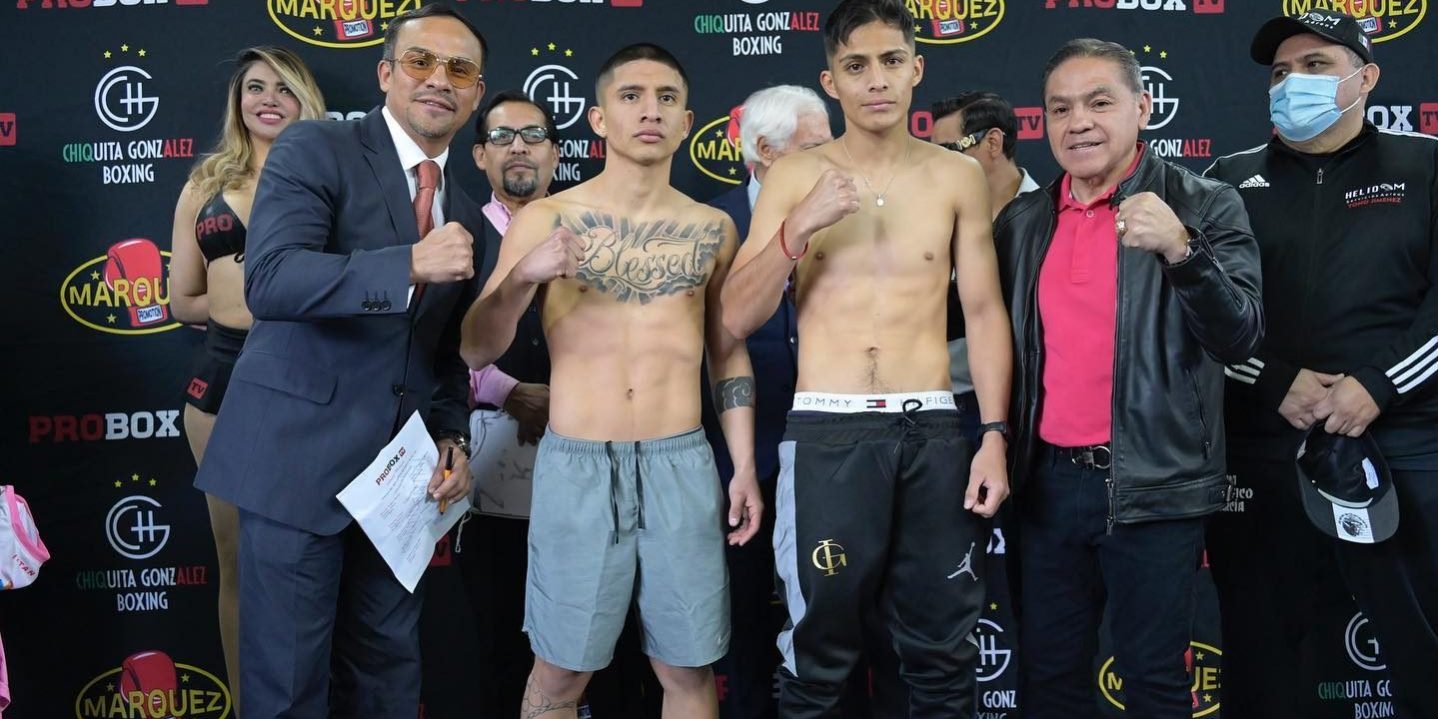 Francisco Pulga Araujo pesaje vs. Iván Magnífico Garcia, del 070223 en la Ciudad de México, conn Juan Manuel Márquez y Humberto Chiquita González