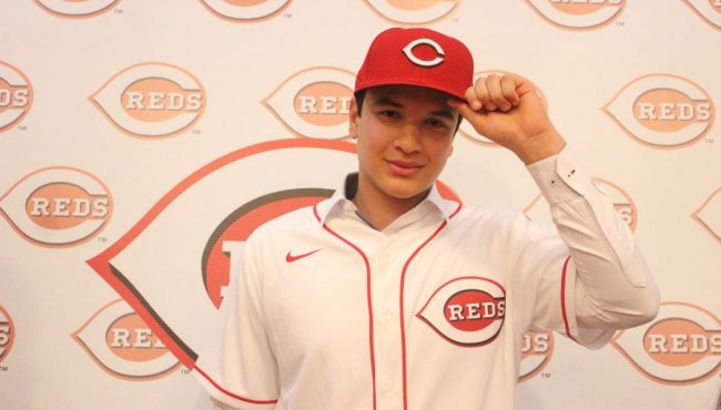 Paúl Zazueta de los Leones firmó con los Rojos de Cincinatti del 150223