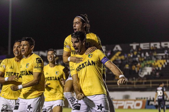 Venados de Yucatán vs. Alacranes de Durango, fecha 8 torneo de clausura de la Liga de Expansión, 1-0, del 220223 en Mérida, Rodrigo Noya en primer plano anotador del gol