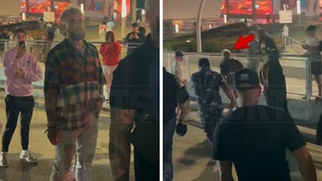 Floyd Mayweather hace huir a Jake Paul luego de un juego del Miami Heat en Miami, el 080323