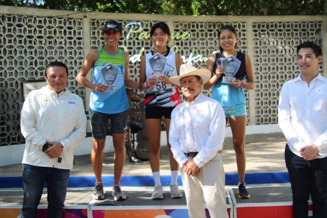 Jesús Aguilar Aguilar con Armando Infante, carrera Pedro Infante del 150423