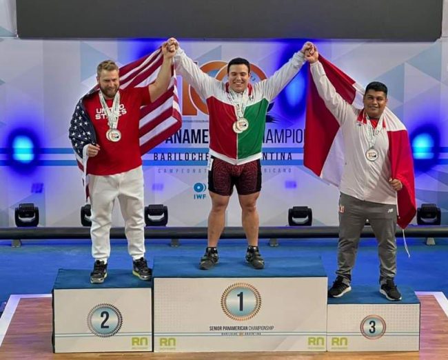 Josué Medina Andueza, medalla de oro arranque y dos de plata en panamericano de mayores en Bariloche, del 010423